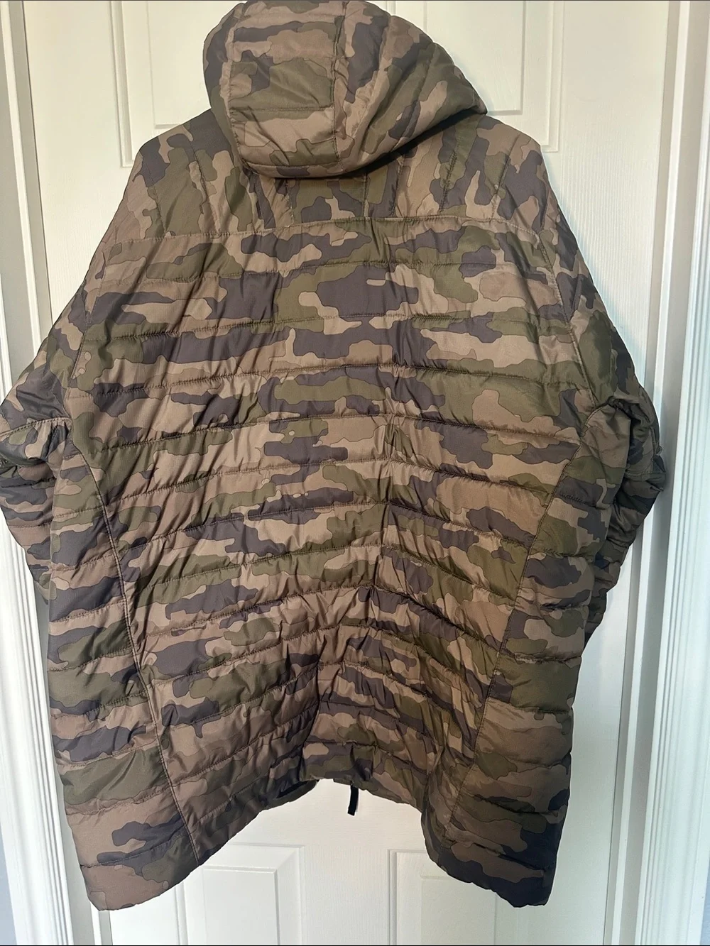 Duluth Trading Co Camouflage Quilted Insulated Puffer Jacket in Green and Brown